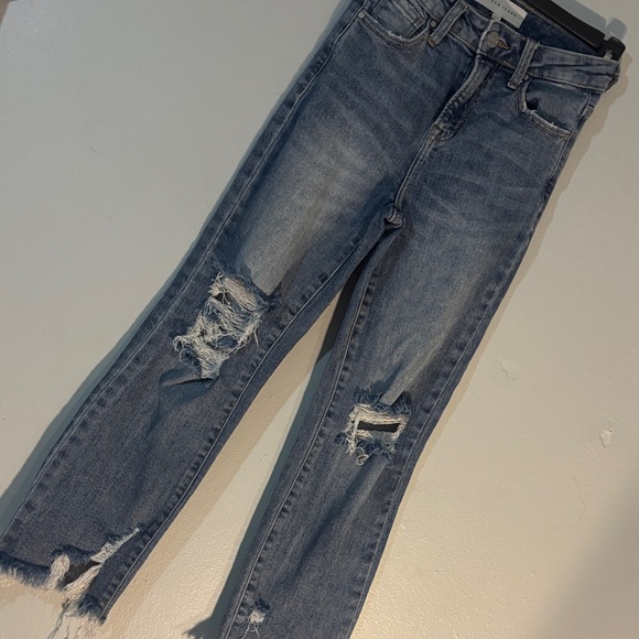 Distressed Risen Blue Jeans - Picture 7 of 12